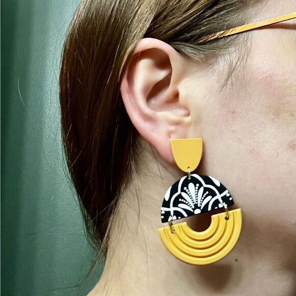 Floral Pattern Round Drop Earrings fall vibes autumn colors harvest - Picture 6 of 8